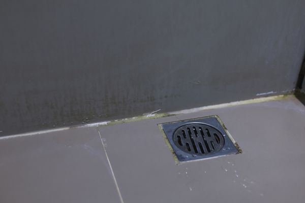 Cost of Bathroom Drain Installation in New Castle