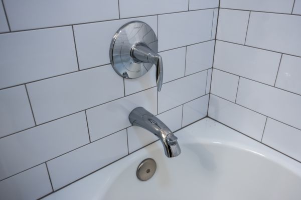 Cost of Tub Spout Replacement in New Castle