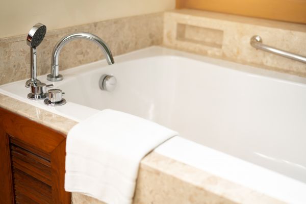 Cost of Tub Faucet Repair in New Castle